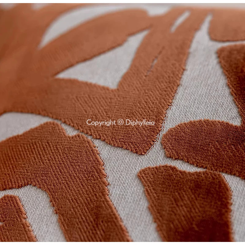 ARGILE — Housse de coussin en velours à motif géométrique terracotta, vue 3