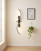 Halo, applique murale LED minimaliste — mise à l'échelle en situation réelle | Maison Beaurel