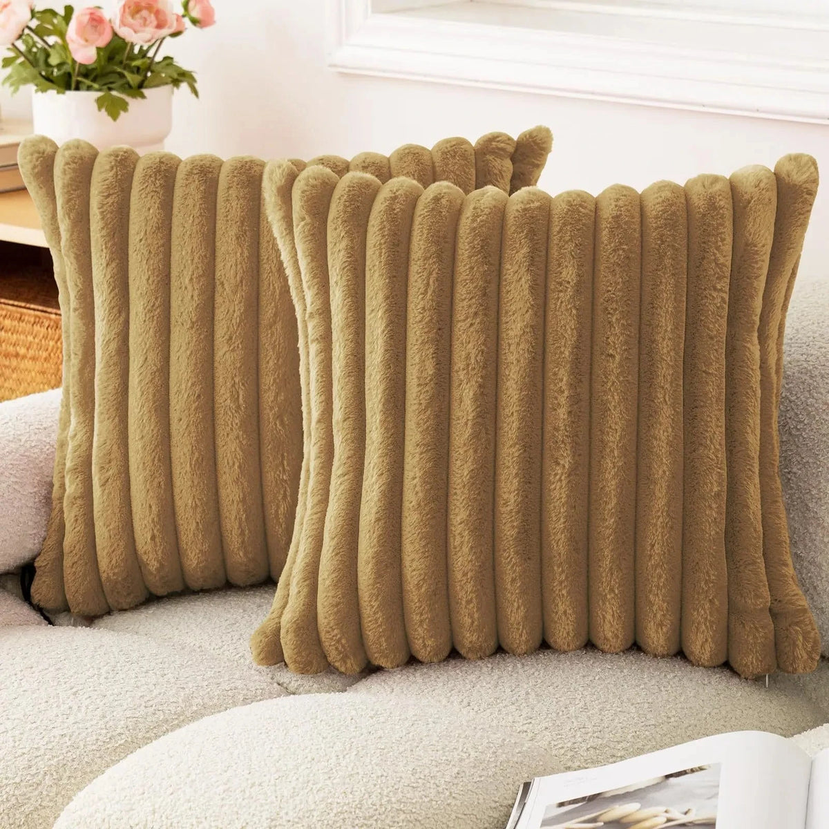 FLOCON — Housse de coussin en fausse fourrure, vue 5