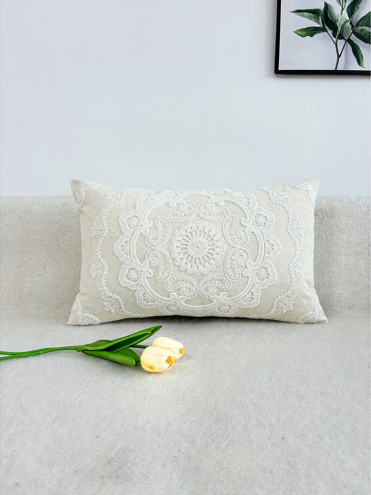 FILIGRANE — Housse de coussin rectangulaire brodée écru 30x50 cm