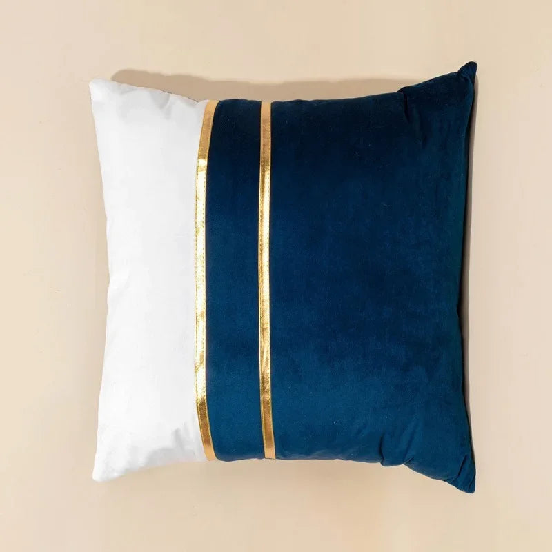 LISERE — Housse de coussin en velours à liserés dorés, coloris Blanc et bleu marine