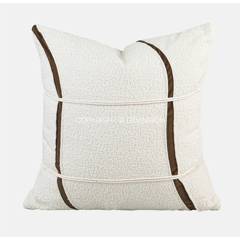 KYOTO — Housse de coussin en bouclette style wabi-sabi, modèle Blanc à bandes brunes (50x50 cm)