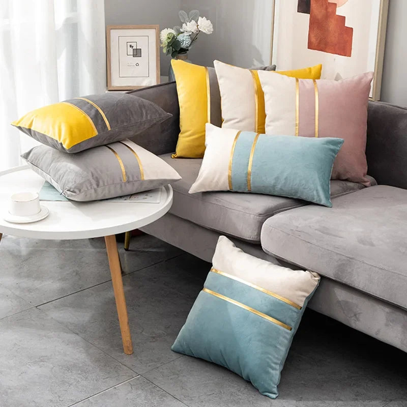 LISERE — Housses de coussin en velours à liserés dorés, formats carré et rectangulaire, coloris variés