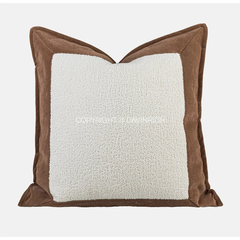KYOTO — Housse de coussin en bouclette style wabi-sabi, modèle Blanc à angle brun (50x50 cm)