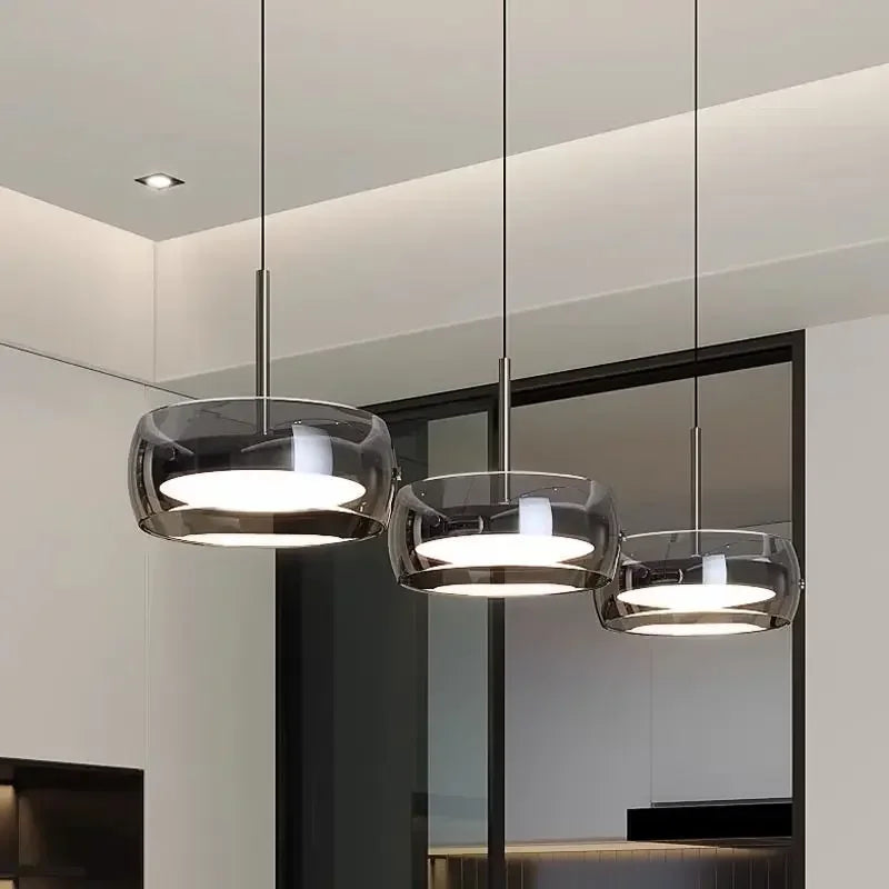 Détail suspension AURA, Lumora Paris