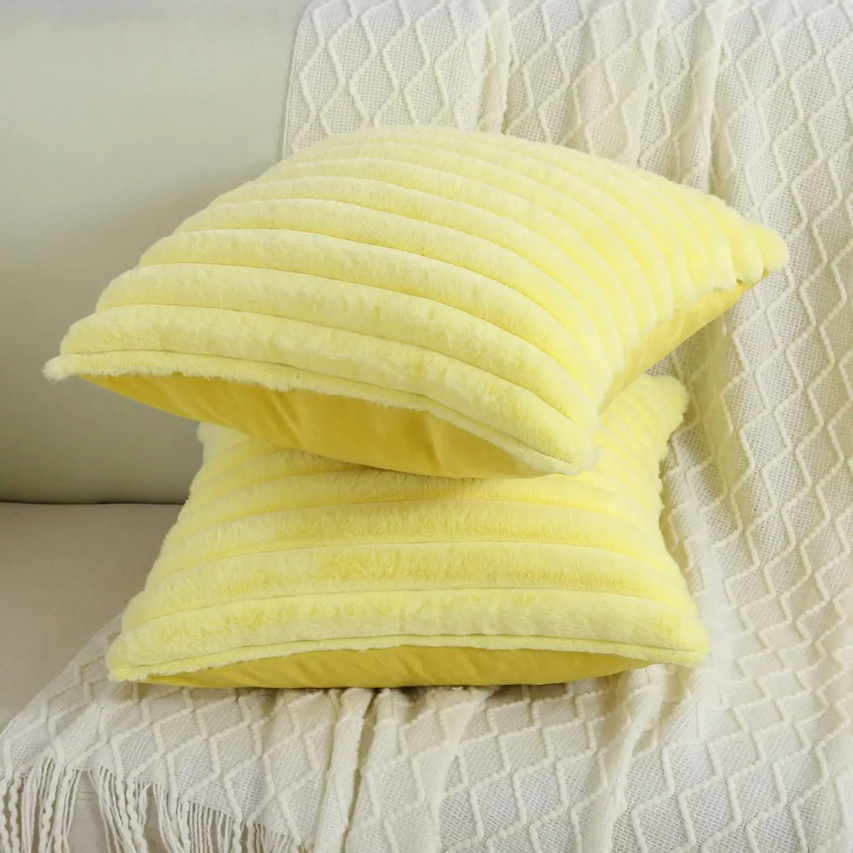 FLOCON — Housse de coussin en fausse fourrure, coloris Jaune