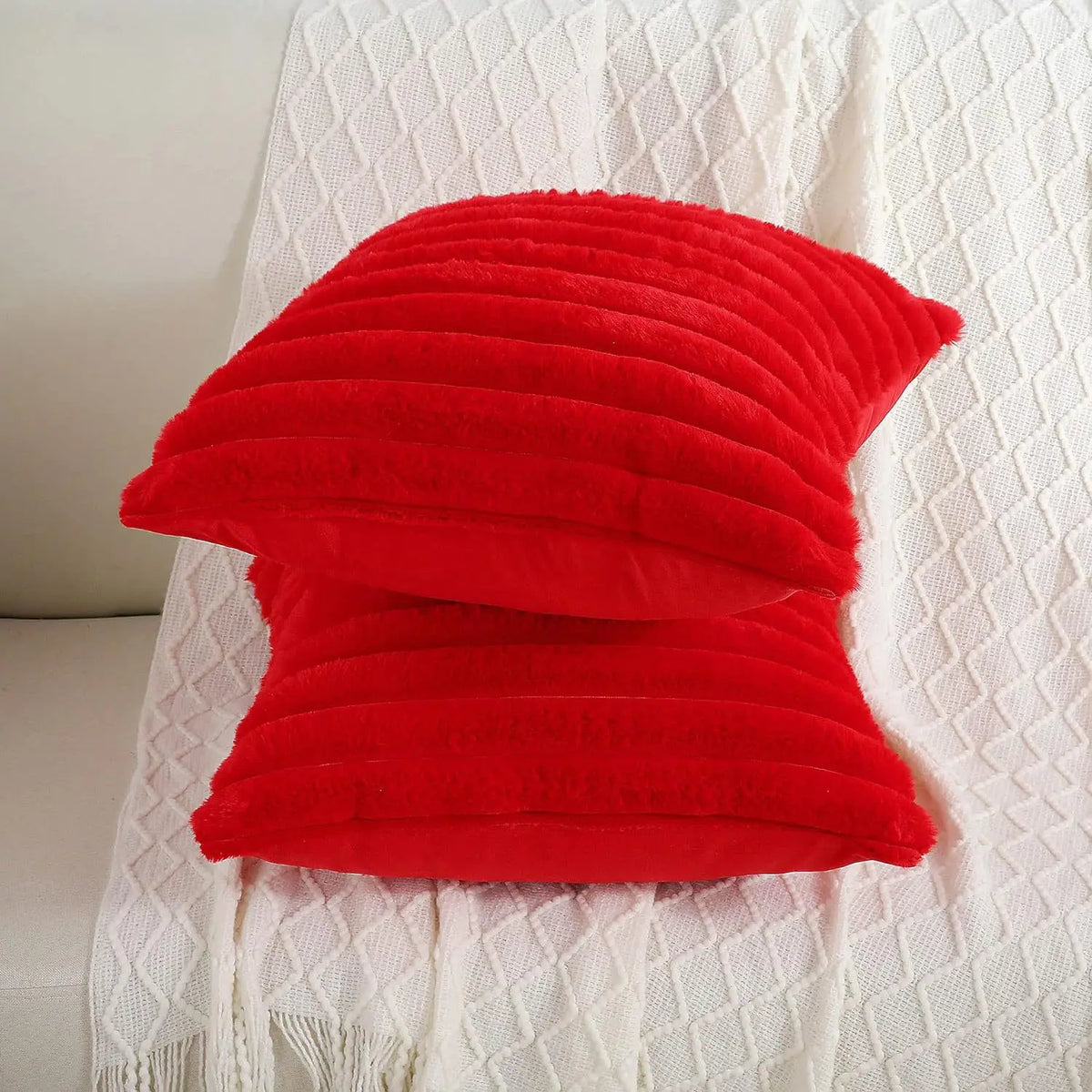 FLOCON — Housse de coussin en fausse fourrure, coloris Rouge