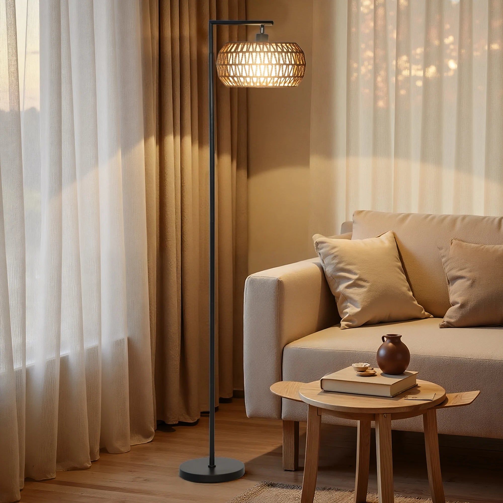 Lampadaire VOILE en ambiance salon, lumière chaude, Lumora Paris