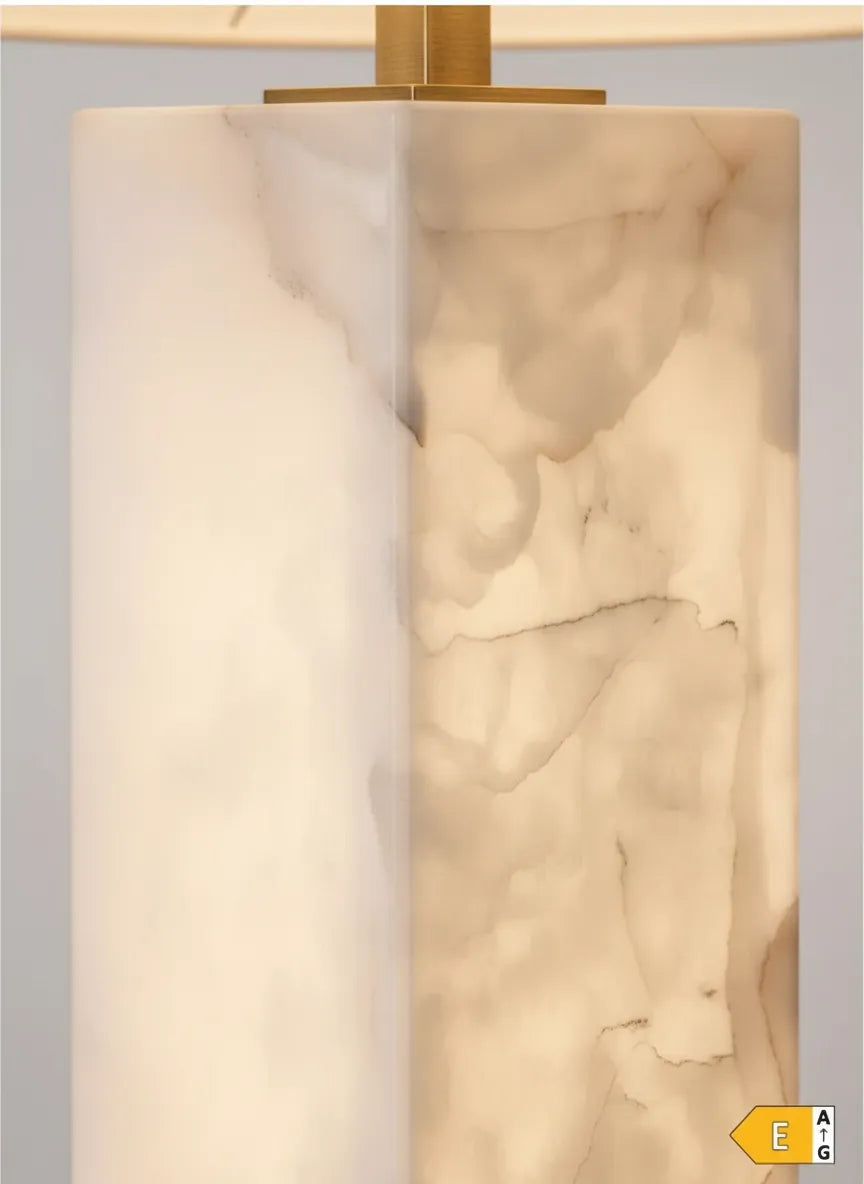 Opaline, lampe à poser en albâtre — vue d'ambiance | Maison Beaurel