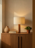 Orme, lampe à poser en bois massif — mise en situation | Maison Beaurel