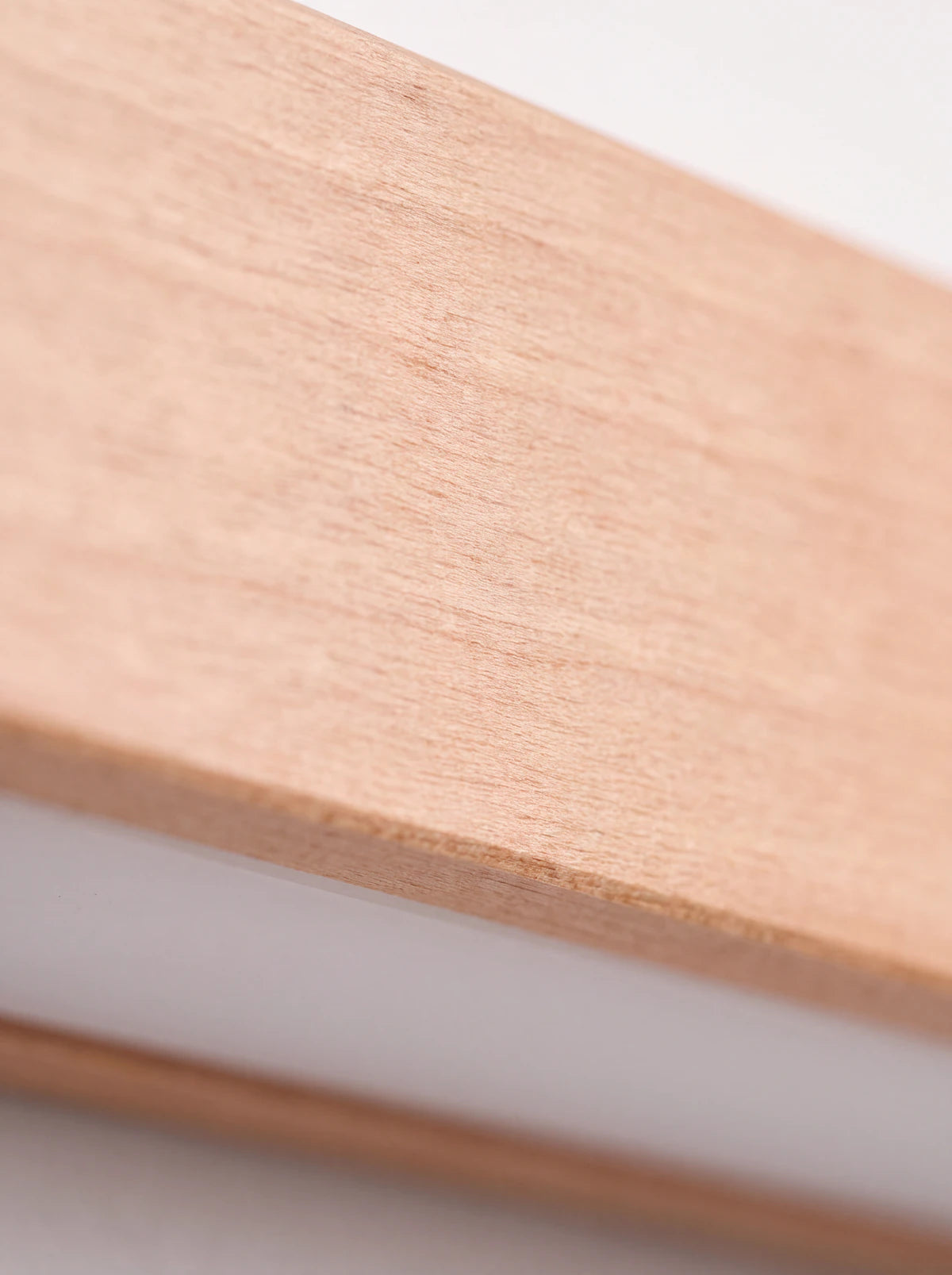LATTE, applique murale en bois — gros plan sur le veinage du bois | Maison Beaurel