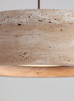 Ocre, suspension en travertin — vue d'ambiance | Maison Beaurel