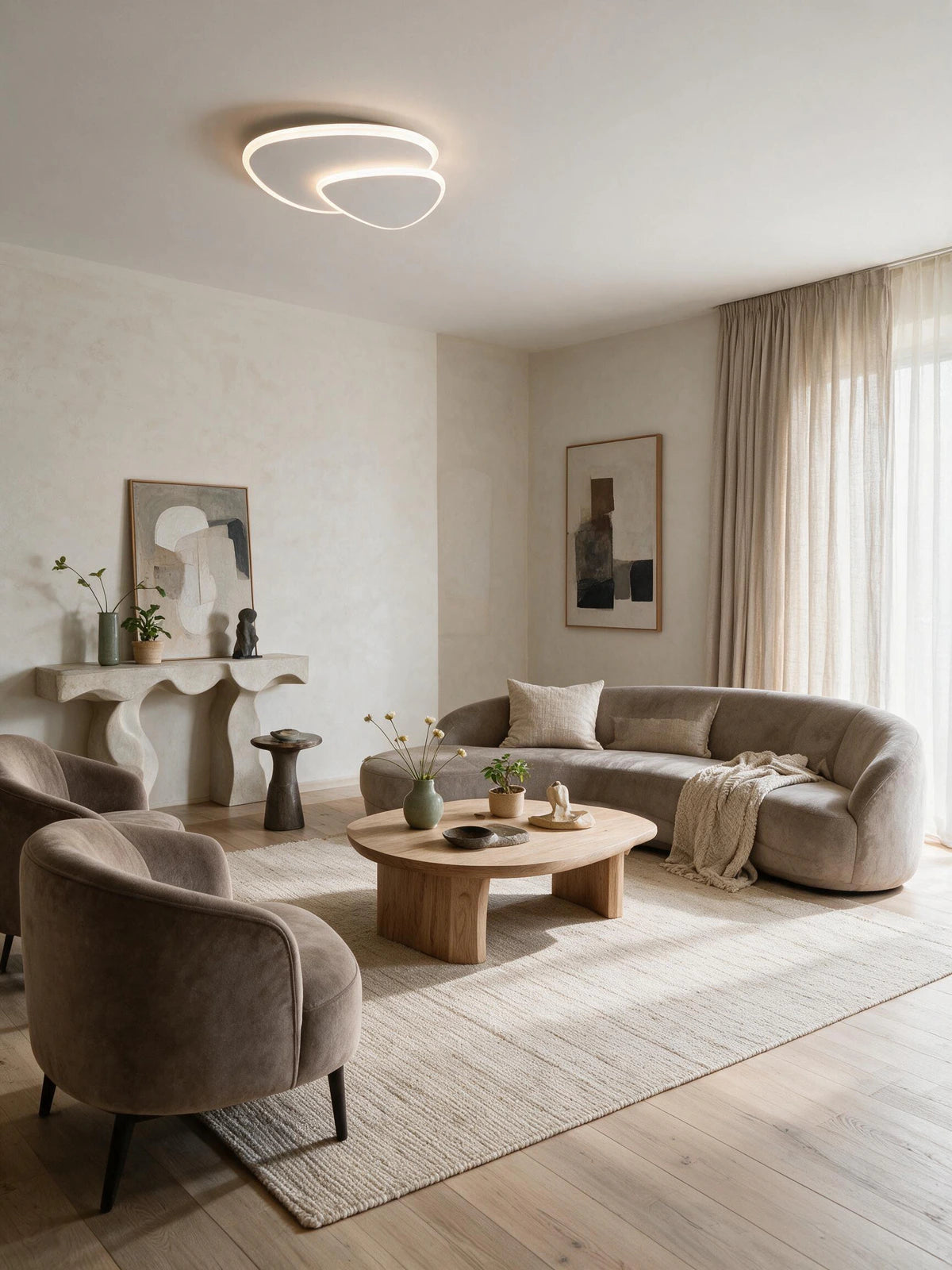 SPIRE, plafonnier LED, allumé dans un salon | Maison Beaurel